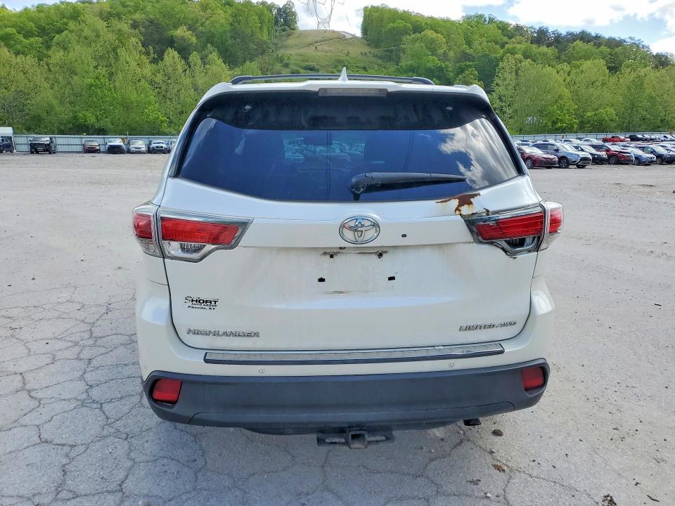 52016626 :رقم المزاد ، 5TDDKRFH7FS109087 vin ، 2015 Toyota Highlander مزاد بيع