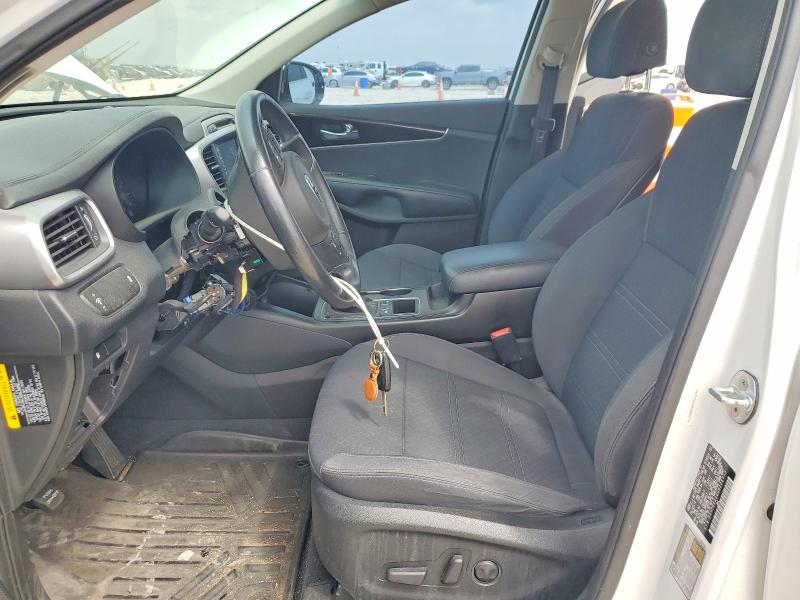51022586 :رقم المزاد ، 5XYPG4A34HG226770 vin ، 2017 Kia Sorento مزاد بيع