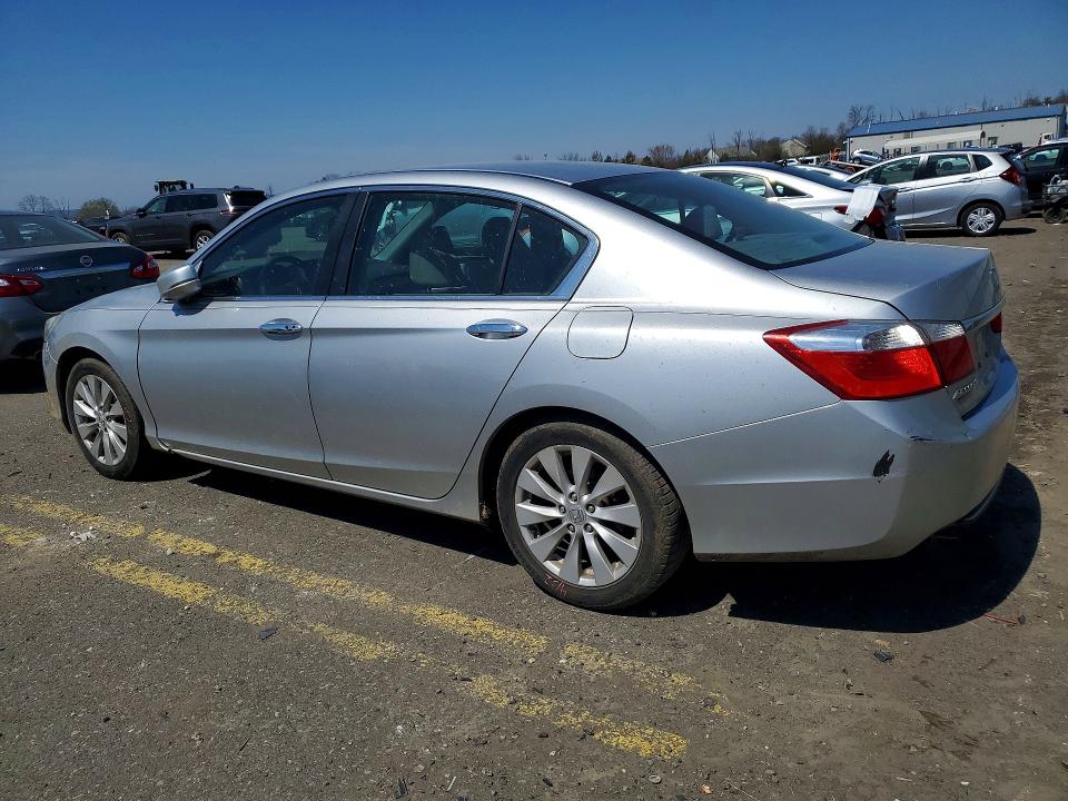 Продажа на аукционе авто 2015 Honda Accord, vin: 1HGCR2F73FA136209, номер лота: 48838256