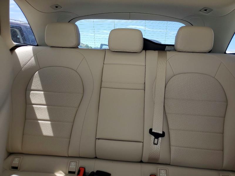 49010836 :رقم المزاد ، W1N0G8DB7NG110301 vin ، 2022 Mercedes-benz Glc مزاد بيع