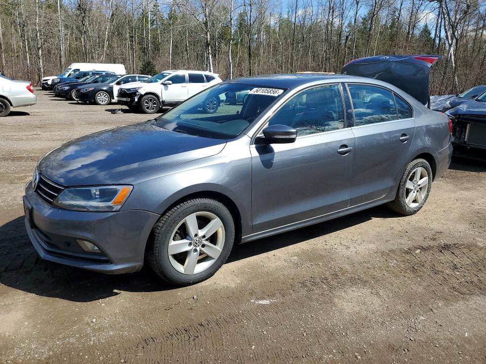 50105856 :رقم المزاد ، 3VWDA7AJ9FM255800 vin ، 2015 Volkswagen Jetta مزاد بيع