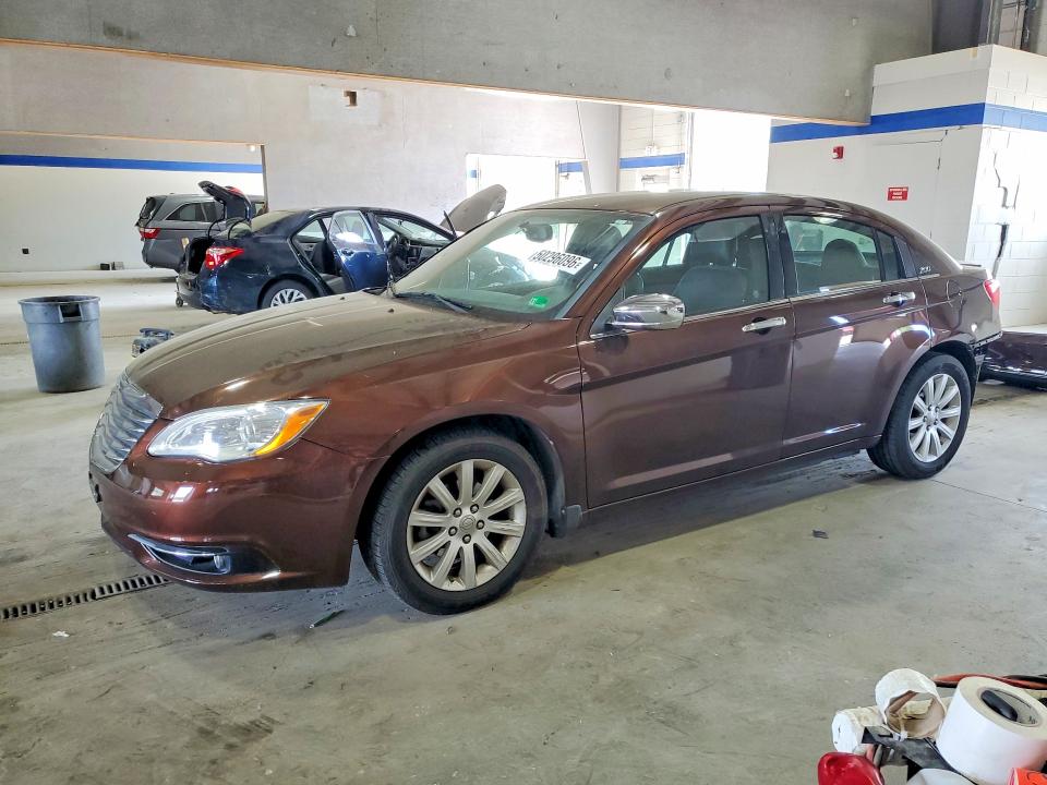 50296096 :رقم المزاد ، 1C3CCBCG8DN653178 vin ، 2013 Chrysler 200 مزاد بيع