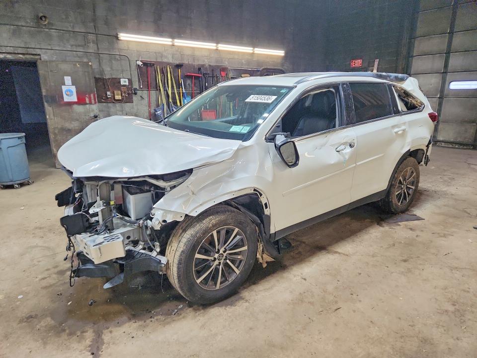 Продаж на аукціоні авто 2019 Toyota Highlander, vin: 5TDJZRFH9KS578433, номер лоту: 51504536