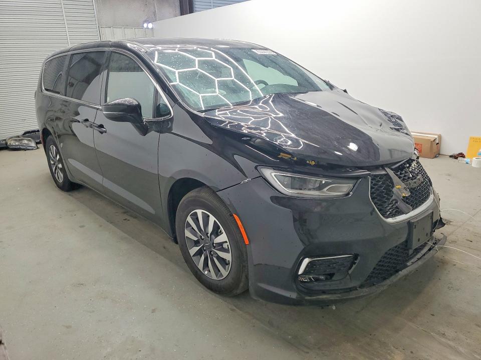 Продаж на аукціоні авто 2025 Chrysler Pacifica, vin: 2C4RC1S77SR577762, номер лоту: 50989006