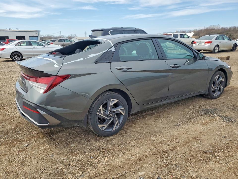 2025 Hyundai Elantra მანქანა იყიდება აუქციონზე, vin: KMHLM4DG1SU068749, აუქციონის ნომერი: 48990266