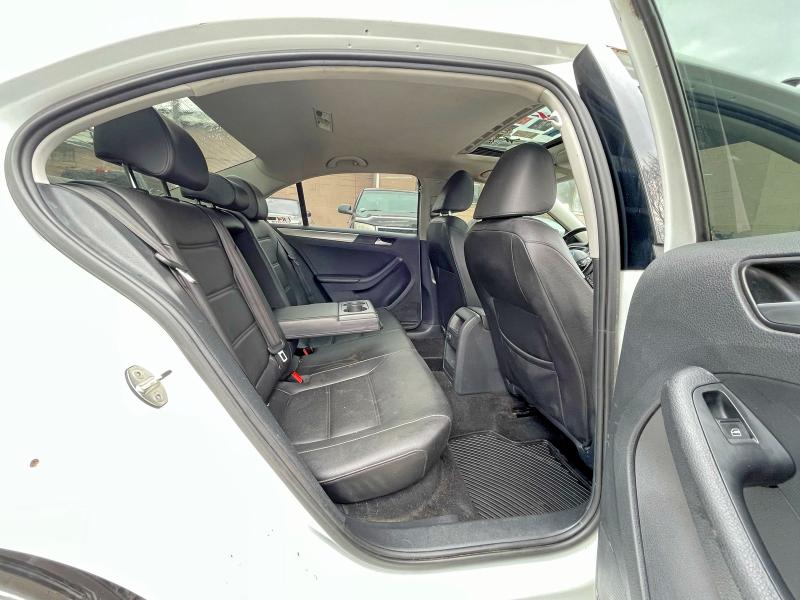 49979746 :رقم المزاد ، 3VWB67AJ5HM364931 vin ، 2017 Volkswagen Jetta مزاد بيع