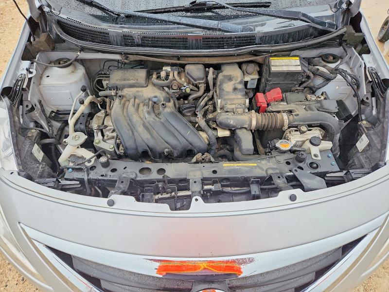 50647076 :رقم المزاد ، 3N1CN7AP5KL813359 vin ، 2019 Nissan Versa مزاد بيع