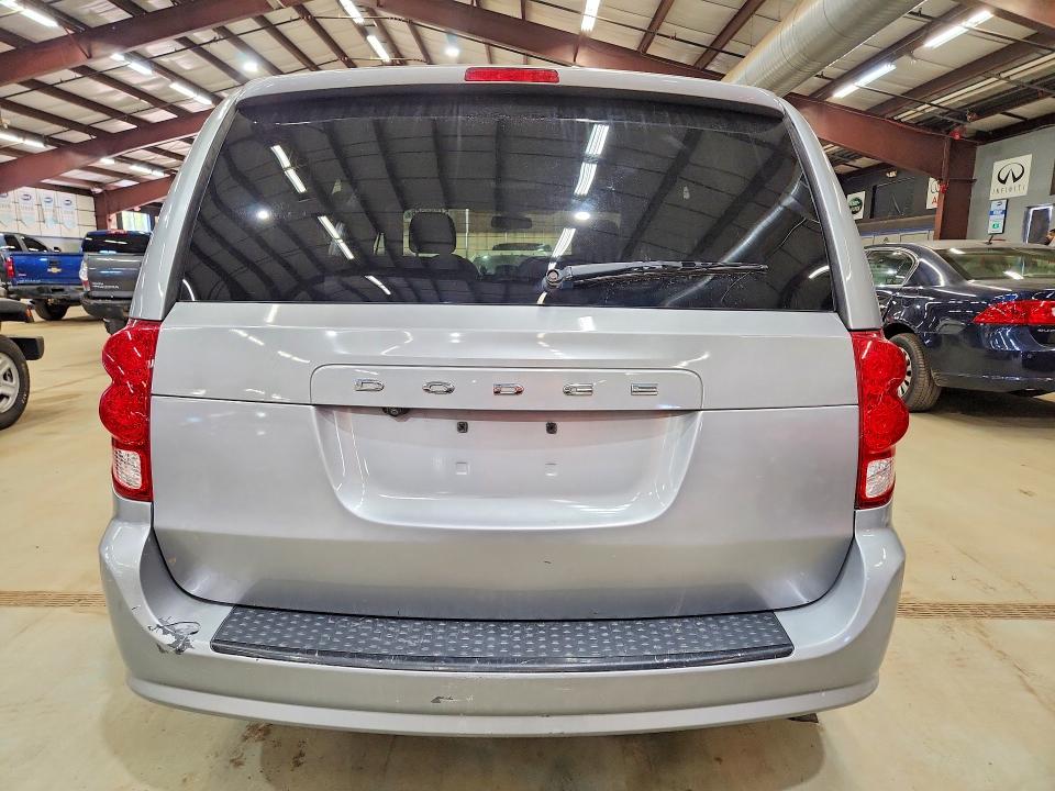 51585966 :رقم المزاد ، 2C4RDGBG5JR190934 vin ، 2018 Dodge Grand Caravan مزاد بيع