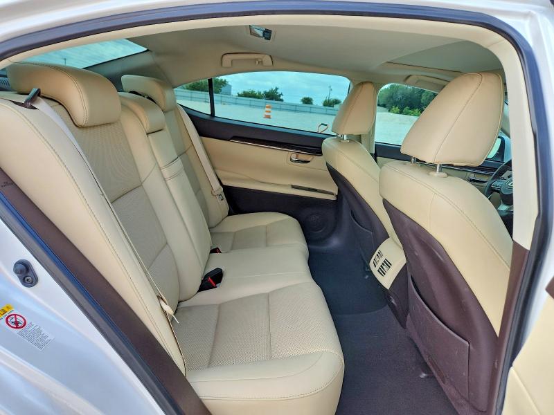 49215806 :رقم المزاد ، 58ABK1GG3JU098550 vin ، 2018 Lexus Es مزاد بيع