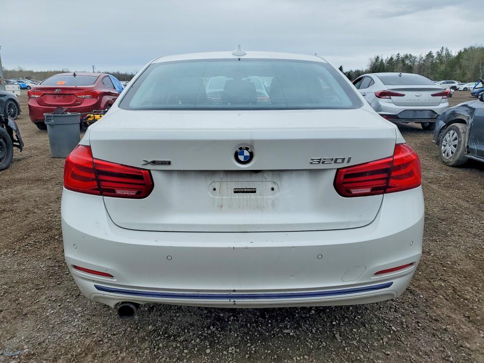 51292466 :رقم المزاد ، WBA8E5G56GNT94505 vin ، 2016 Bmw 320 مزاد بيع