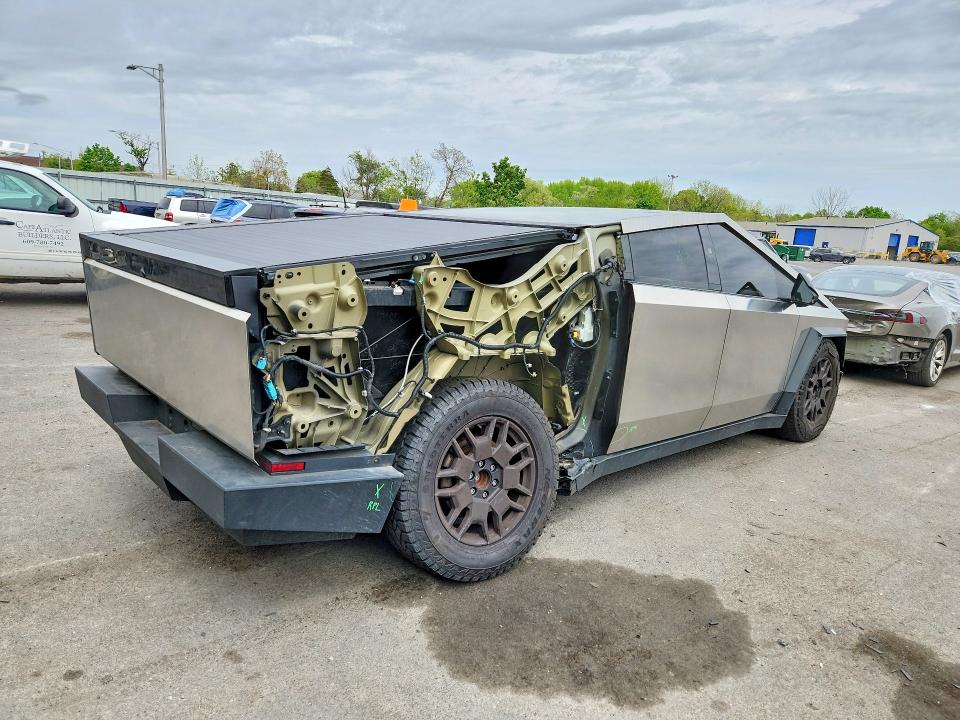 Продажа на аукционе авто 2024 Tesla Cybertruck, vin: 7G2CEHED7RA012292, номер лота: 51598526
