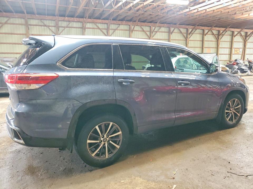 Продаж на аукціоні авто 2017 Toyota Highlander, vin: 5TDJZRFH1HS514377, номер лоту: 50228106