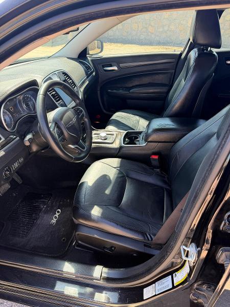 Продажа на аукционе авто 2015 Chrysler 300, vin: 2C3CCAAG0FH785943, номер лота: 51132526