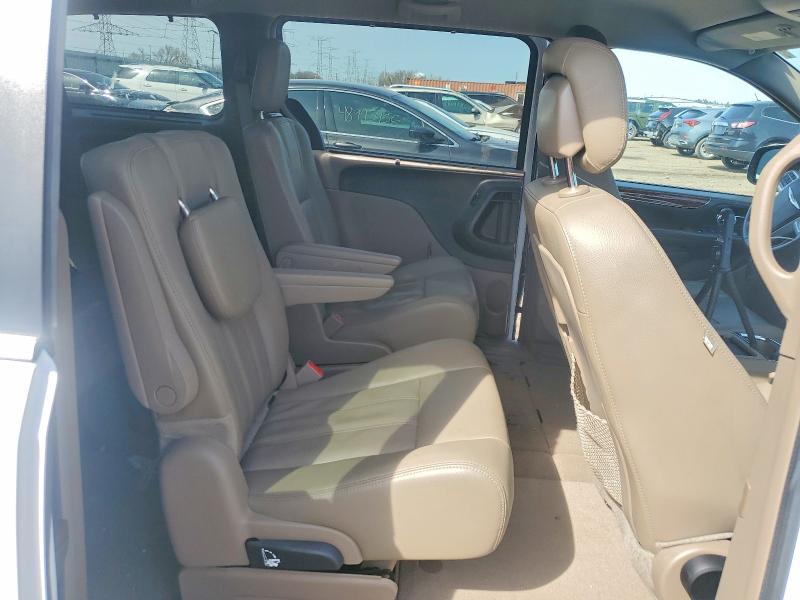 49182796 :رقم المزاد ، 2C4RC1BG4GR260836 vin ، 2016 Chrysler Town & Country مزاد بيع