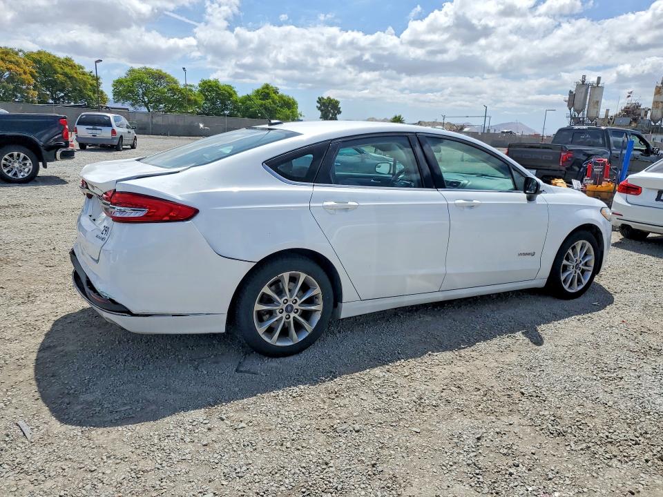 2017 Ford Fusion მანქანა იყიდება აუქციონზე, vin: 3FA6P0UU1HR236032, აუქციონის ნომერი: 48463106