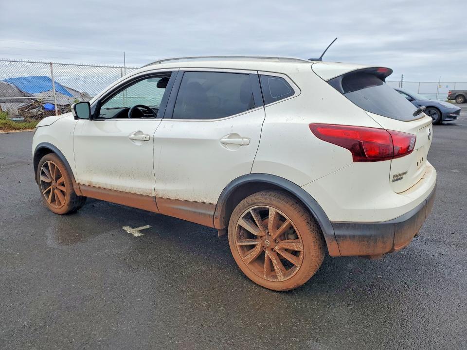 49398856 :رقم المزاد ، JN1BJ1CP1JW500271 vin ، 2018 Nissan Rogue Sport مزاد بيع