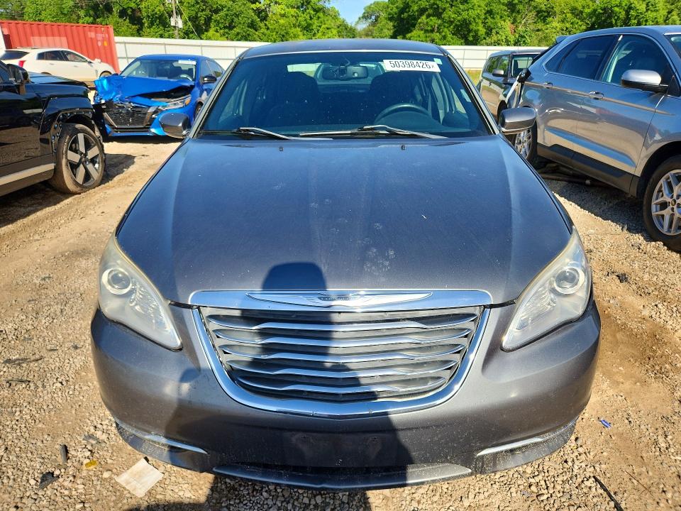 50398426 :رقم المزاد ، 1C3CCBBB1DN600019 vin ، 2013 Chrysler 200 مزاد بيع