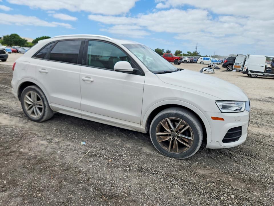 Продажа на аукционе авто 2017 Audi Q3, vin: WA1BCCFS4HR015418, номер лота: 50172226