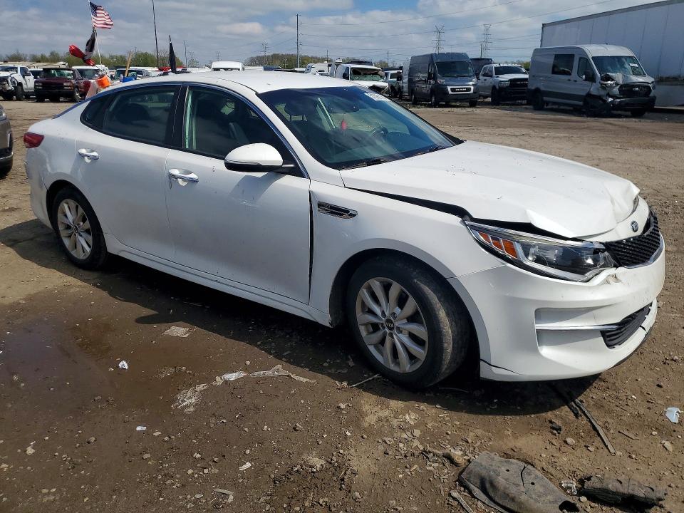 Продажа на аукционе авто 2018 Kia Optima, vin: 5XXGT4L39JG253577, номер лота: 51598116