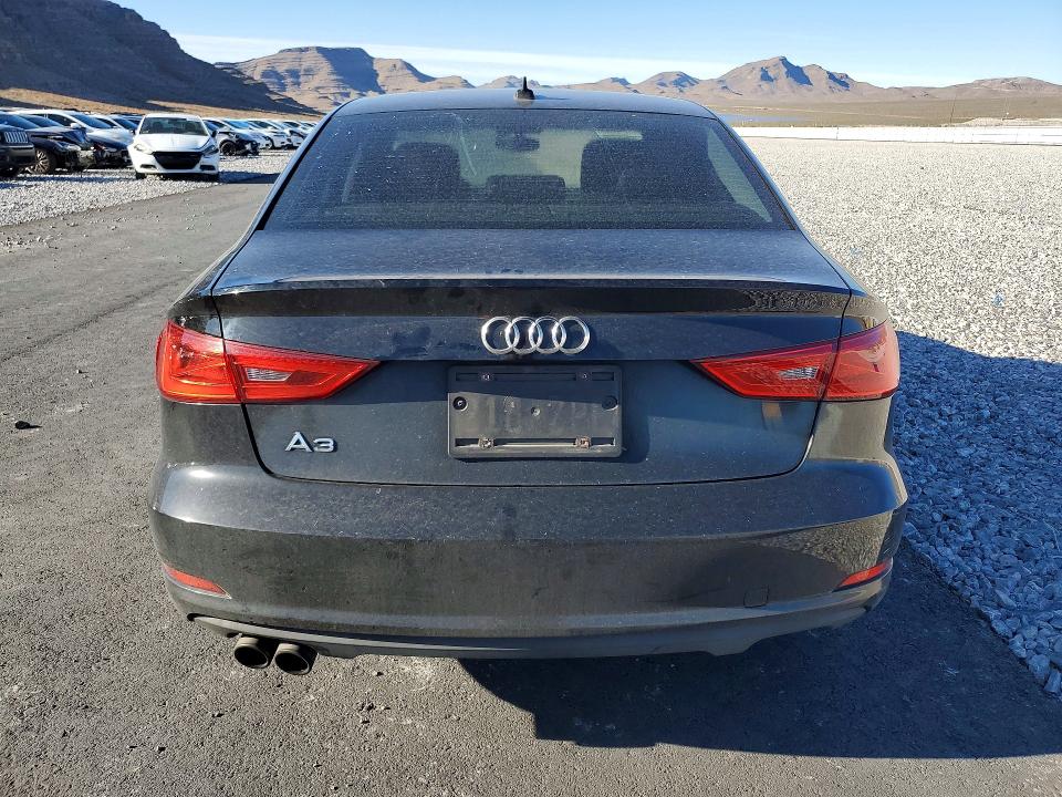 51202546 :رقم المزاد ، WAUCCGFF3F1004956 vin ، 2015 Audi A3 مزاد بيع