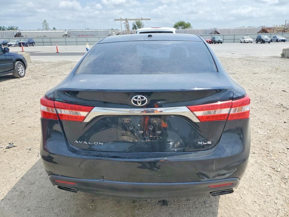 49686306 :رقم المزاد ، 4T1BK1EB8FU158392 vin ، 2015 Toyota Avalon مزاد بيع