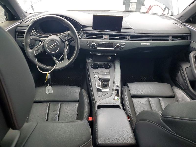 51665106 :رقم المزاد ، WAUENAF46HN033555 vin ، 2017 Audi A4 مزاد بيع