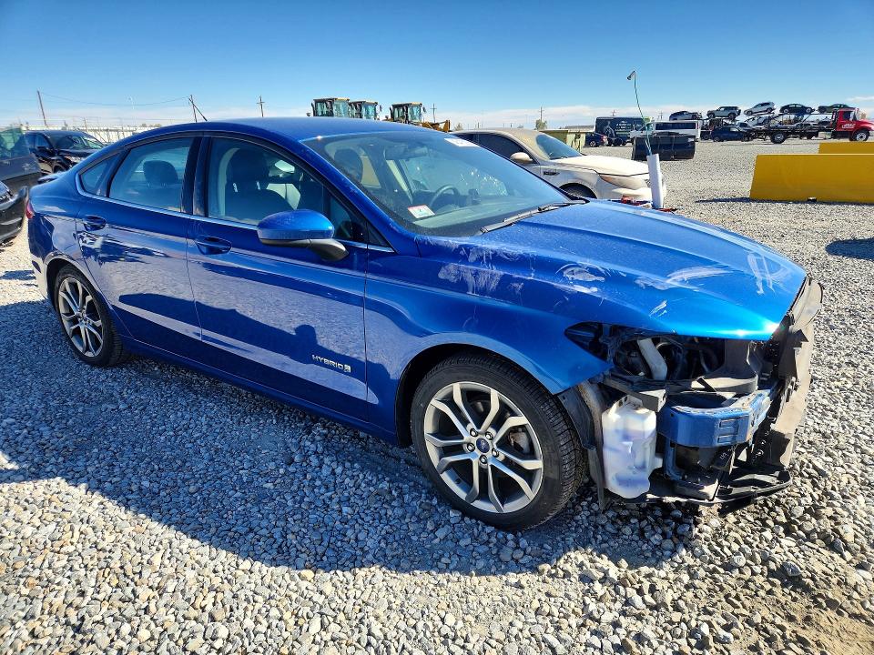 Продажа на аукционе авто 2017 Ford Fusion, vin: 3FA6P0LU0HR325382, номер лота: 48475296
