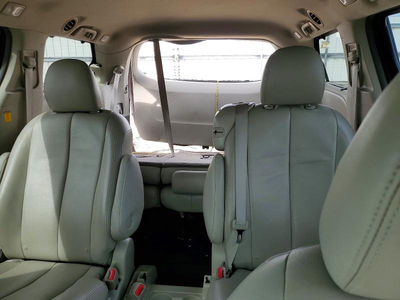 51280536 :رقم المزاد ، 5TDKK3DC9BS025553 vin ، 2011 Toyota Sienna مزاد بيع