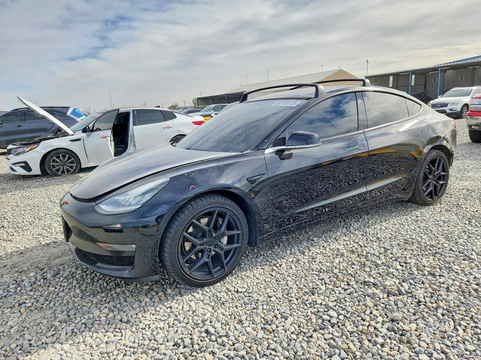 2018 Tesla Model 3 მანქანა იყიდება აუქციონზე, vin: 5YJ3E1EB9JF184839, აუქციონის ნომერი: 50130726