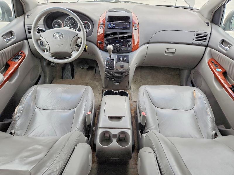 50671086 :رقم المزاد ، 5TDBA22C35S041218 vin ، 2005 Toyota Sienna مزاد بيع