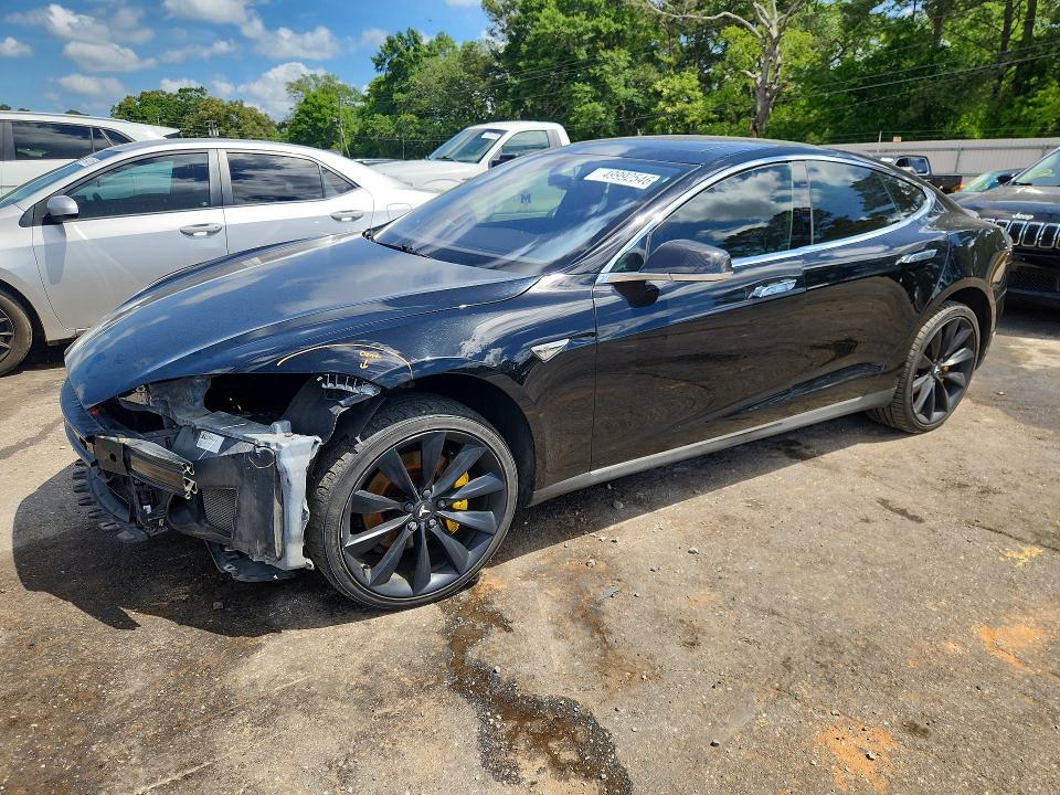 49992546 :رقم المزاد ، 5YJSA1DP4DFP26048 vin ، 2013 Tesla Model S مزاد بيع
