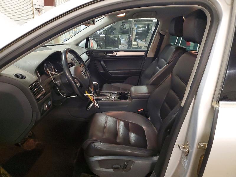 49778976 :رقم المزاد ، WVGEP9BP3DD013285 vin ، 2013 Volkswagen Touareg مزاد بيع