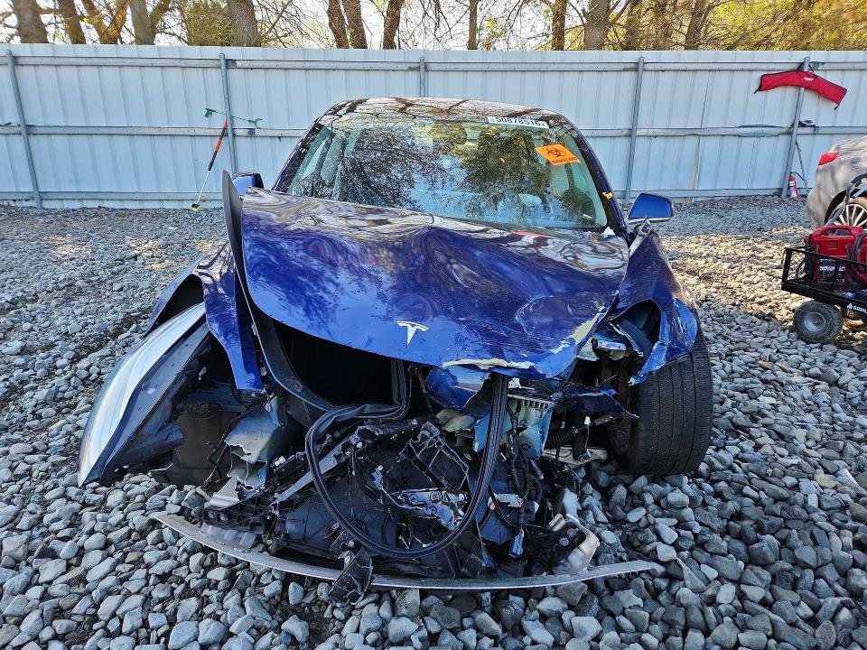 50878516 :رقم المزاد ، 5YJ3E1EA2JF009856 vin ، 2018 Tesla Model 3 مزاد بيع