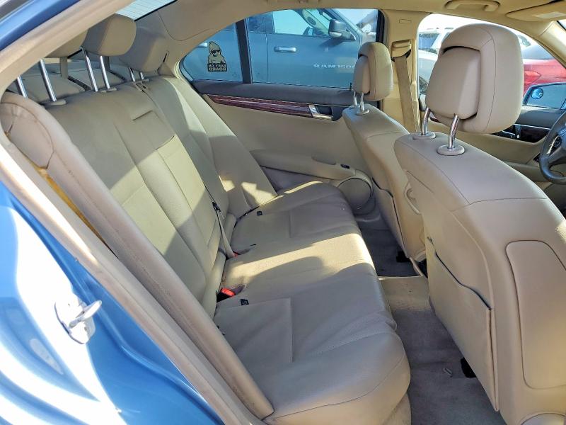 2011 Mercedes-benz C მანქანა იყიდება აუქციონზე, vin: WDDGF8FB8BA502021, აუქციონის ნომერი: 47863756