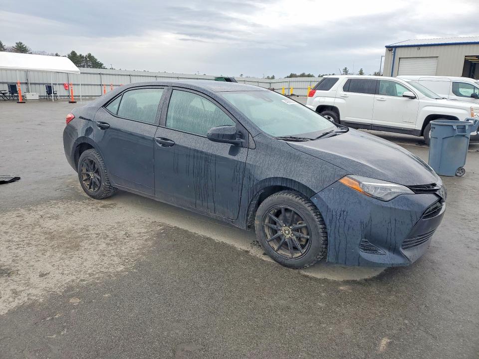 49906556 :رقم المزاد ، 5YFBURHE2HP641587 vin ، 2017 Toyota Corolla مزاد بيع