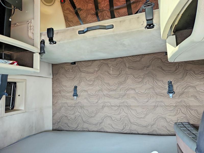 2015 Volvo Vn მანქანა იყიდება აუქციონზე, vin: 4V4NC9EJ4FN183258, აუქციონის ნომერი: 51328036