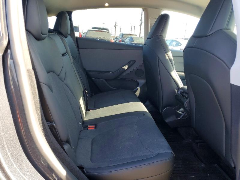 50976586 :رقم المزاد ، 7SAYGDED2TA586059 vin ، 2026 Tesla Model Y مزاد بيع