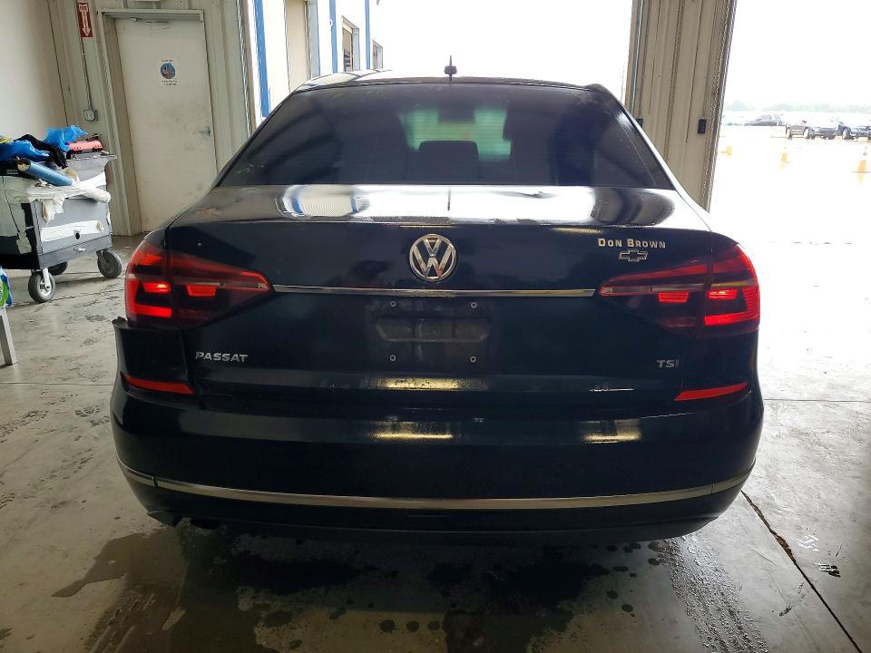 51559036 :رقم المزاد ، 1VWAT7A30HC004148 vin ، 2017 Volkswagen Passat مزاد بيع