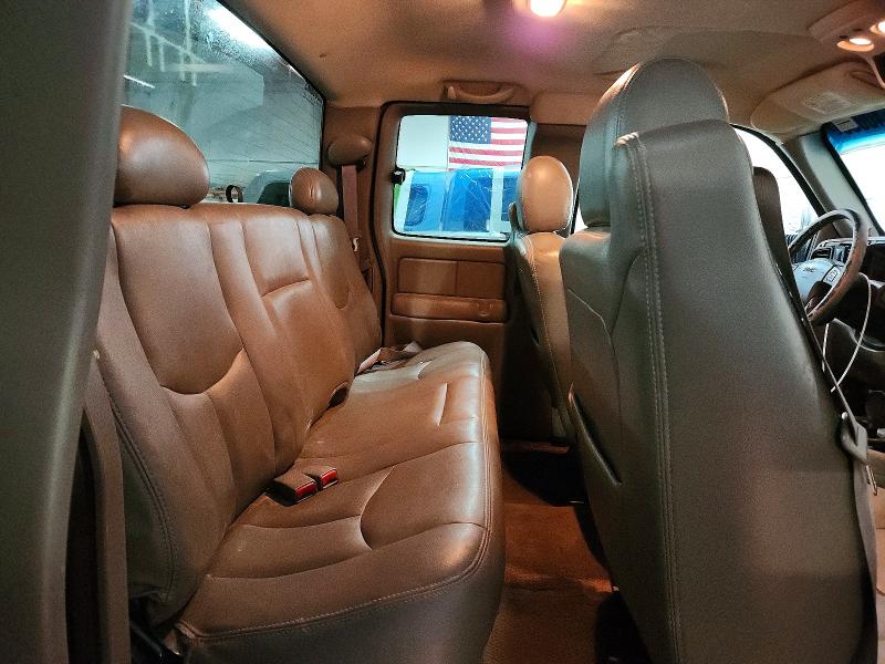 Продажа на аукционе авто 2003 Gmc New Sierra, vin: 1GTJK39193E298535, номер лота: 49640036