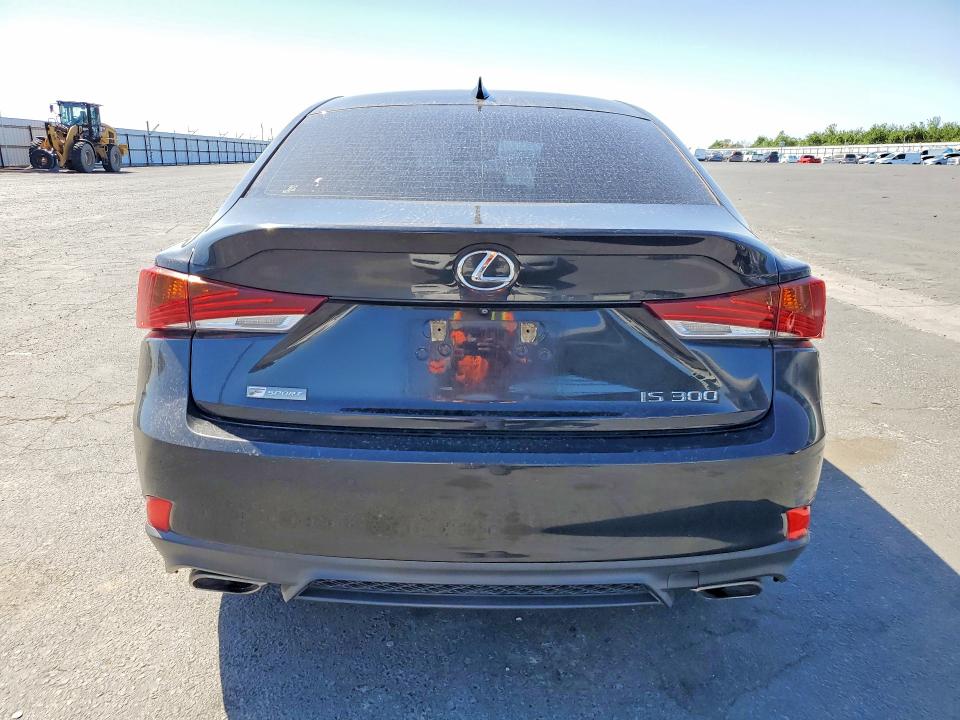 48501626 :رقم المزاد ، JTHGA1D29L5105350 vin ، 2020 Lexus Is 300 مزاد بيع