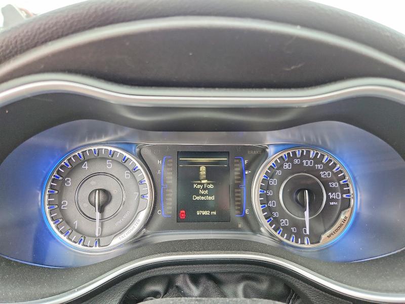 49467906 :رقم المزاد ، 1C3CCCAB3GN173065 vin ، 2016 Chrysler 200 مزاد بيع