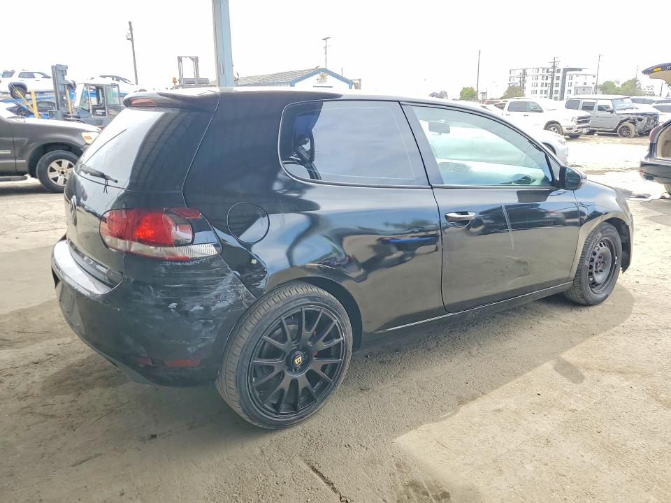 49939286 :رقم المزاد ، WVWBB7AJ7AW304069 vin ، 2010 Volkswagen Golf مزاد بيع