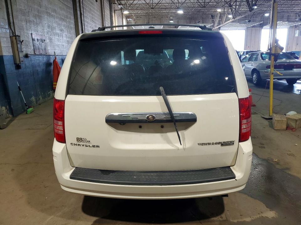 2010 Chrysler Town & Country მანქანა იყიდება აუქციონზე, vin: 2A4RR5D17AR104287, აუქციონის ნომერი: 49311446