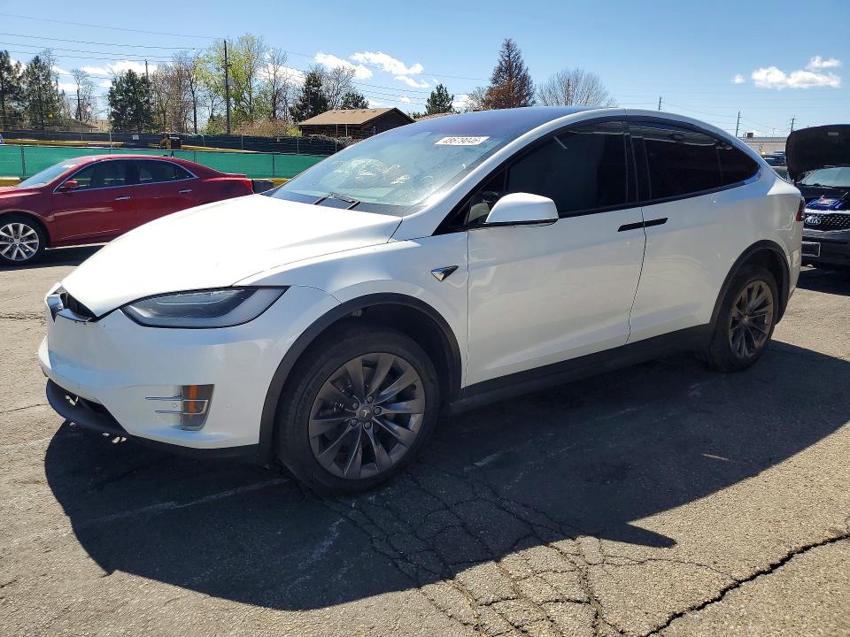 Продажа на аукционе авто 2017 Tesla Model X, vin: 5YJXCBE20HF060739, номер лота: 48679046