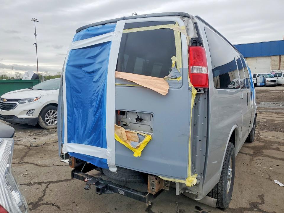 51625876 :رقم المزاد ، 1GAWGFFG0K1235095 vin ، 2019 Chevrolet Express G2500 مزاد بيع