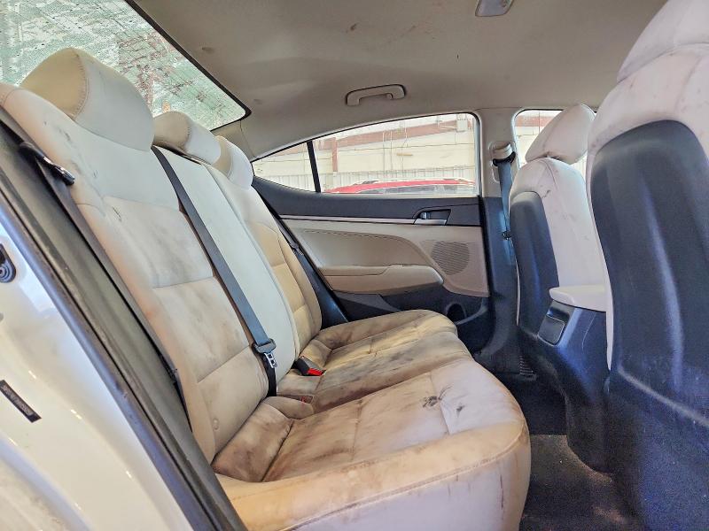 50687176 :رقم المزاد ، 5NPD74LF1HH155059 vin ، 2017 Hyundai Elantra مزاد بيع
