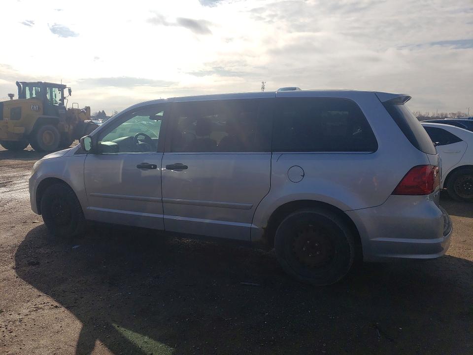 2011 Volkswagen Routan მანქანა იყიდება აუქციონზე, vin: 2V4RW4DG6BR621732, აუქციონის ნომერი: 48588906