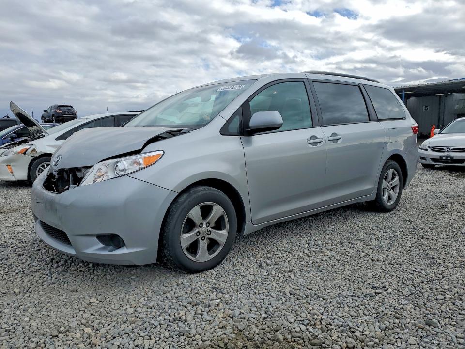 Продаж на аукціоні авто 2015 Toyota Sienna, vin: 5TDKK3DC2FS599966, номер лоту: 50431836