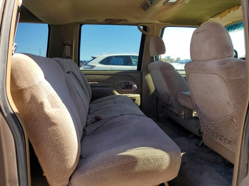 1995 Chevrolet Suburban მანქანა იყიდება აუქციონზე, vin: 3GNGC26K2SG102593, აუქციონის ნომერი: 51954656