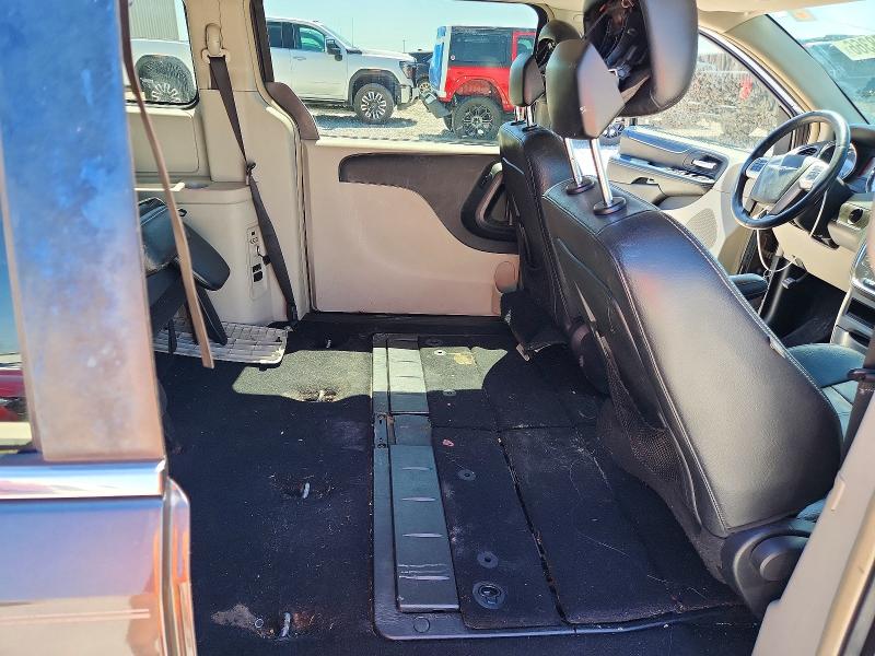 48678366 :رقم المزاد ، 2C4RC1BG9FR510084 vin ، 2015 Chrysler Town & Country مزاد بيع